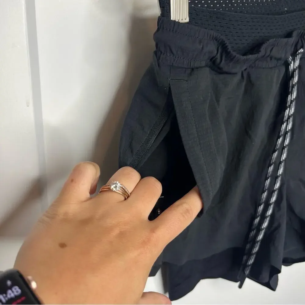 Athleta Black Trekkie Crest 2-in-1 Athletic Drawstring Shorts Size XS